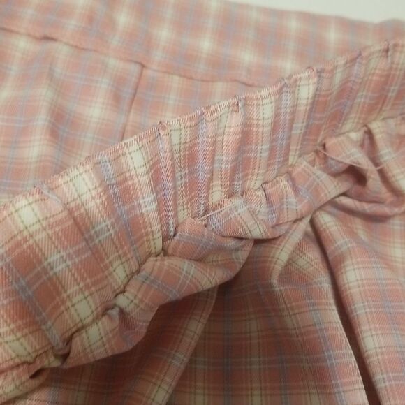PINK PLAID SKIRT 21" across x 20"  long - Picture 14 of 17